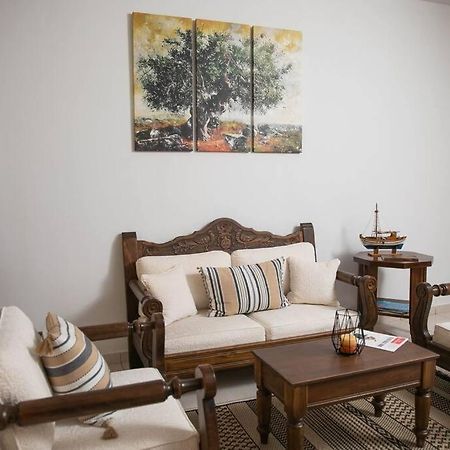 Aegina Town Apartment , With Private Parking المظهر الخارجي الصورة