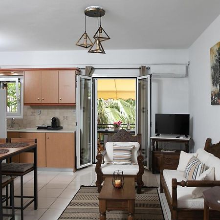 Aegina Town Apartment , With Private Parking المظهر الخارجي الصورة