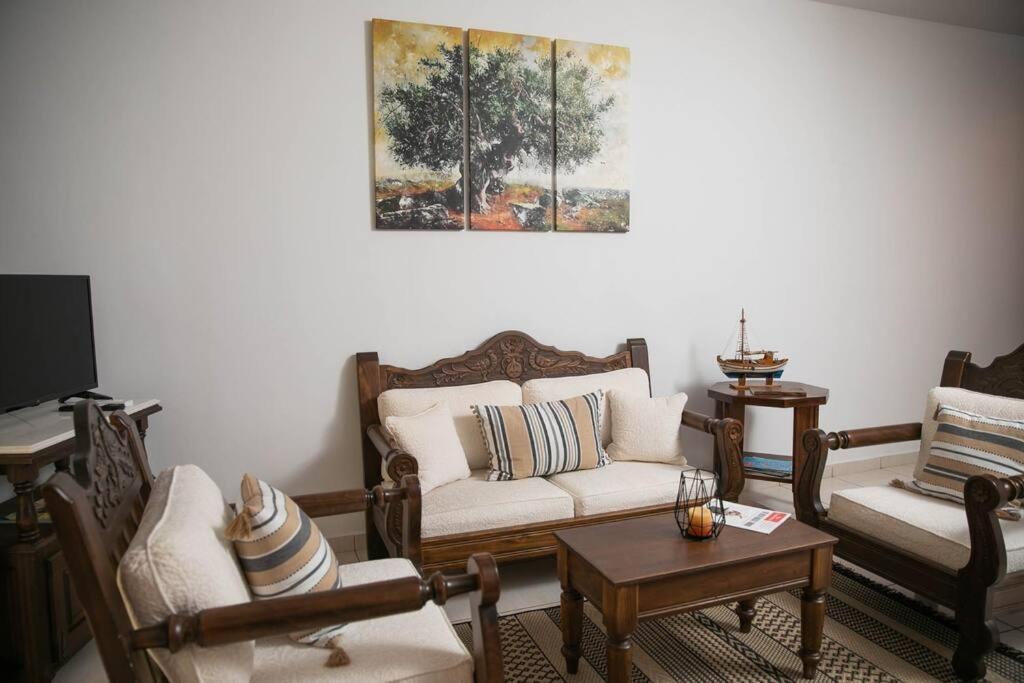 Aegina Town Apartment , With Private Parking المظهر الخارجي الصورة