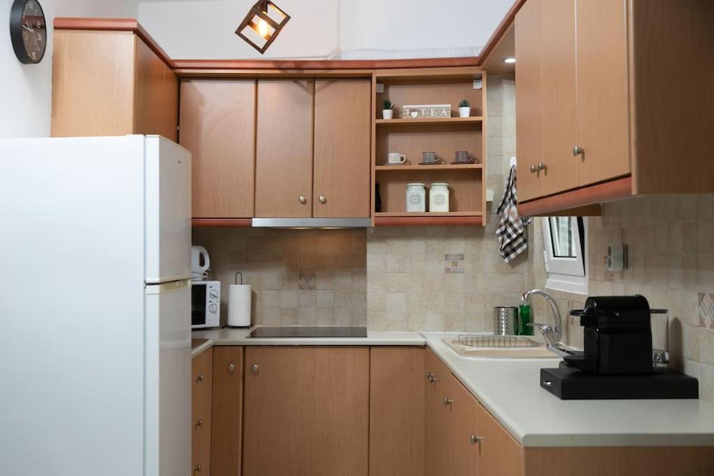 Aegina Town Apartment , With Private Parking المظهر الخارجي الصورة