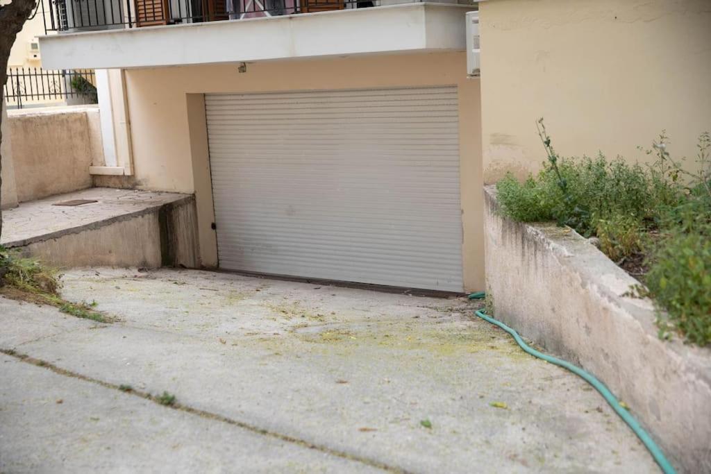 Aegina Town Apartment , With Private Parking المظهر الخارجي الصورة